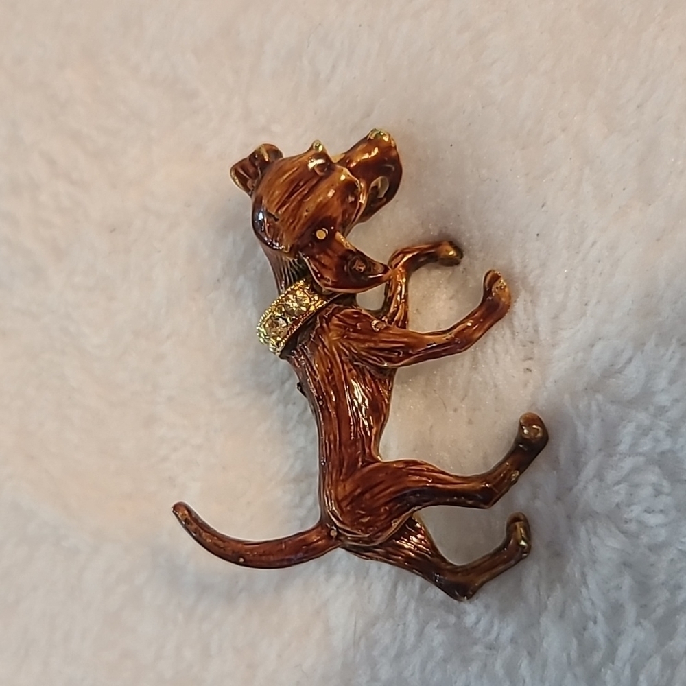 Crystal collar dog broach